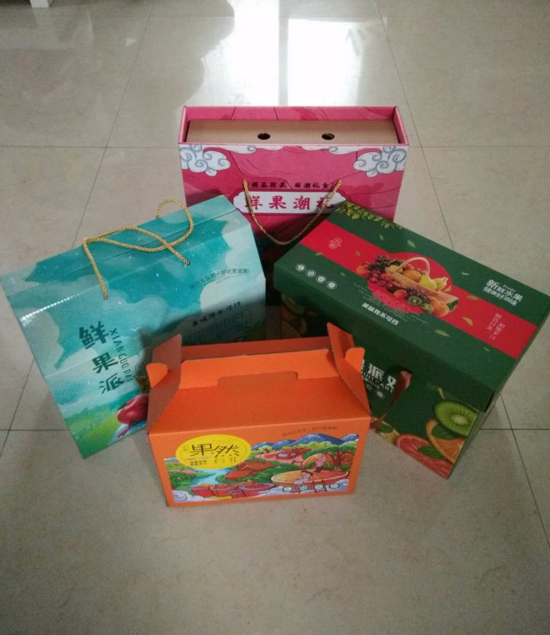 紙上印包裝  蘋(píng)果、水晶梨、橙子、櫻桃、獼猴桃等5-8斤8-12斤新款通用水果禮盒